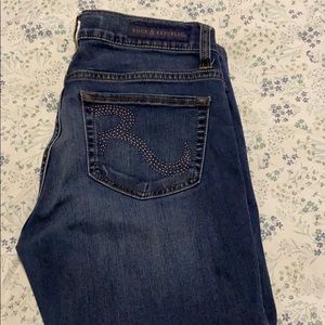 Skinny jeans
